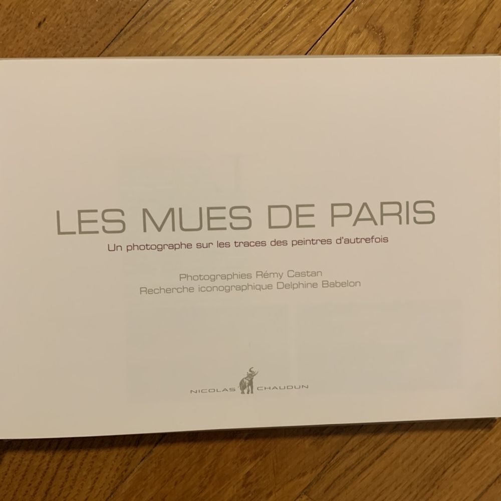 Les mues de Paris (French Edition). Париж