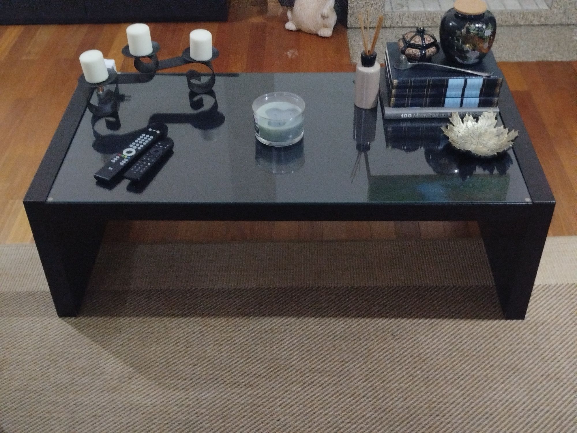 Mesa centro IKEA com tampo em vidro