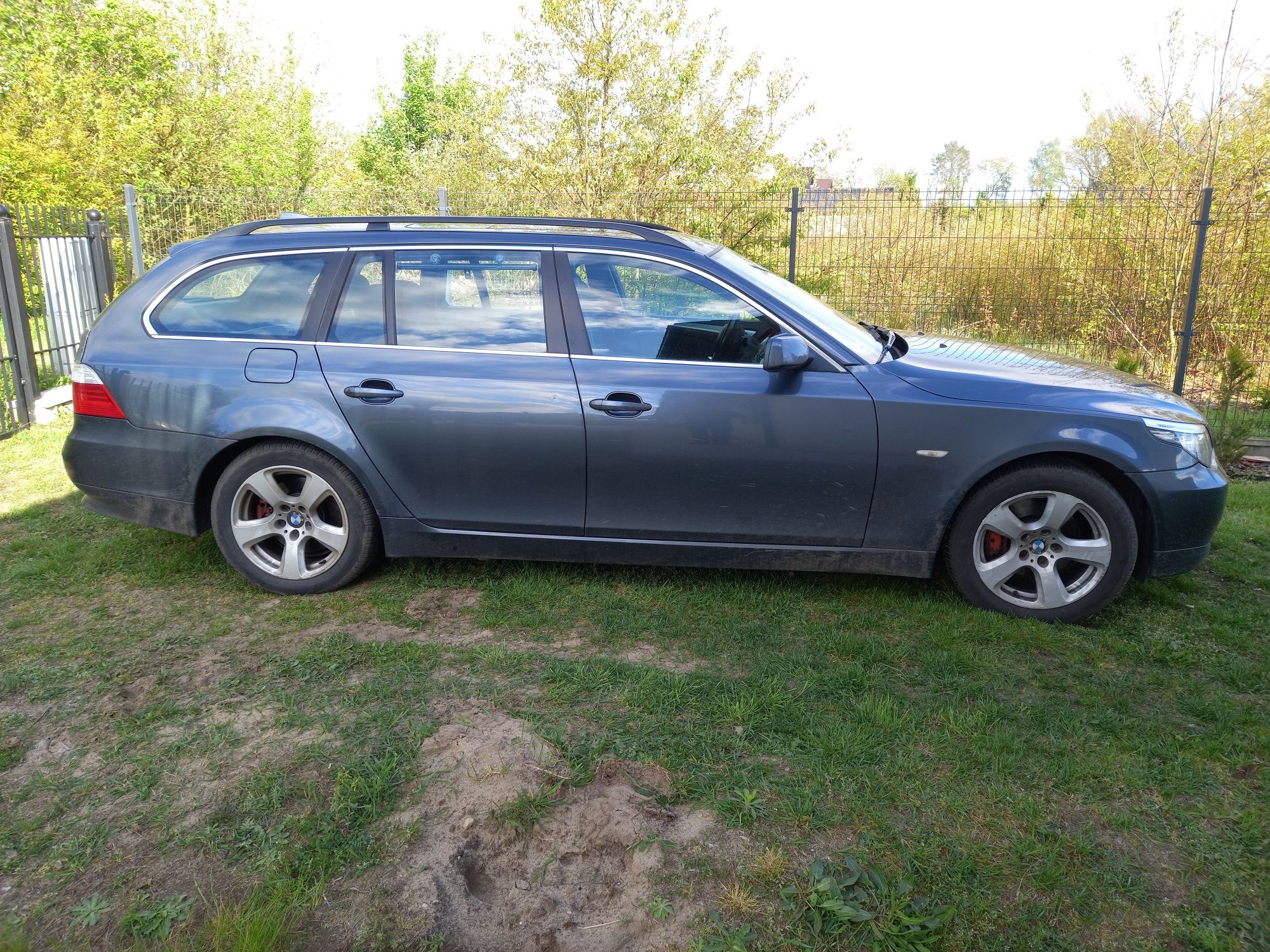 BMW E61 2.0 177kM