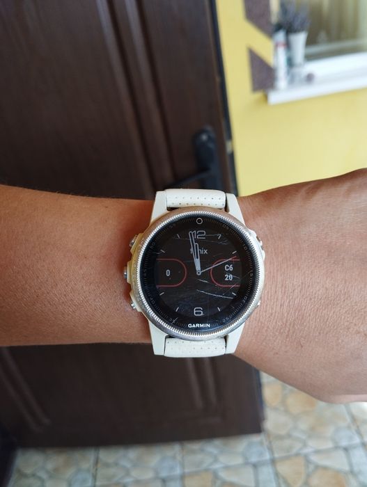 Годинник Garmin Fenix 5s