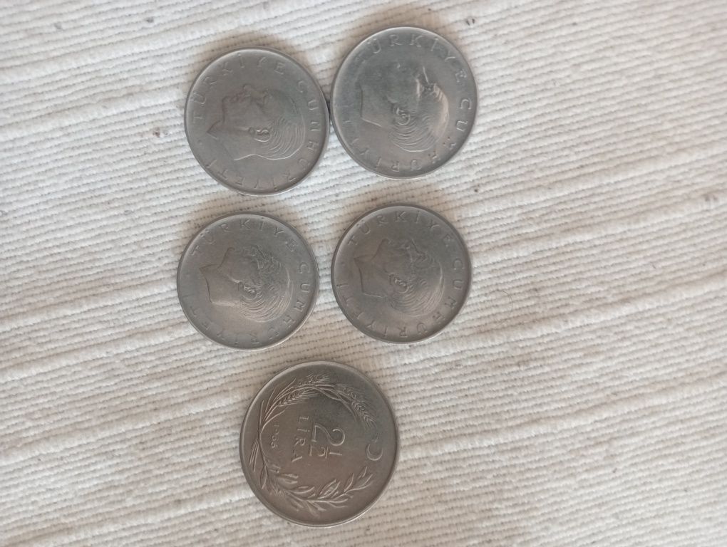 Moedas antigas da Turquia e EUA
