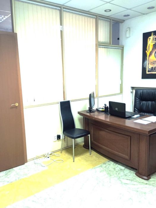 Продам офіс в центрі міста, пр. Аерокосмічний , 1 , Метро Левада, VG