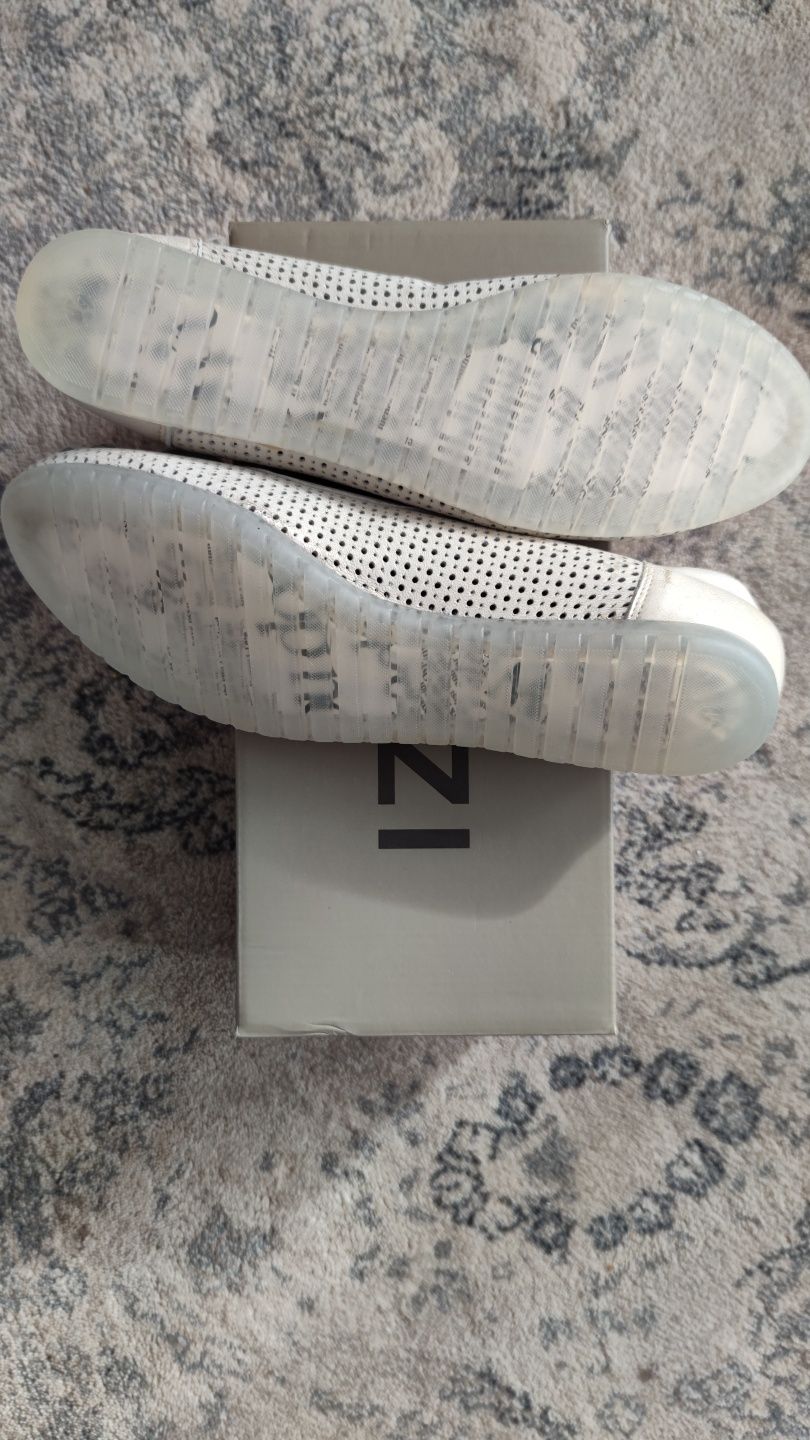 Nowe skórzane buty Quazi