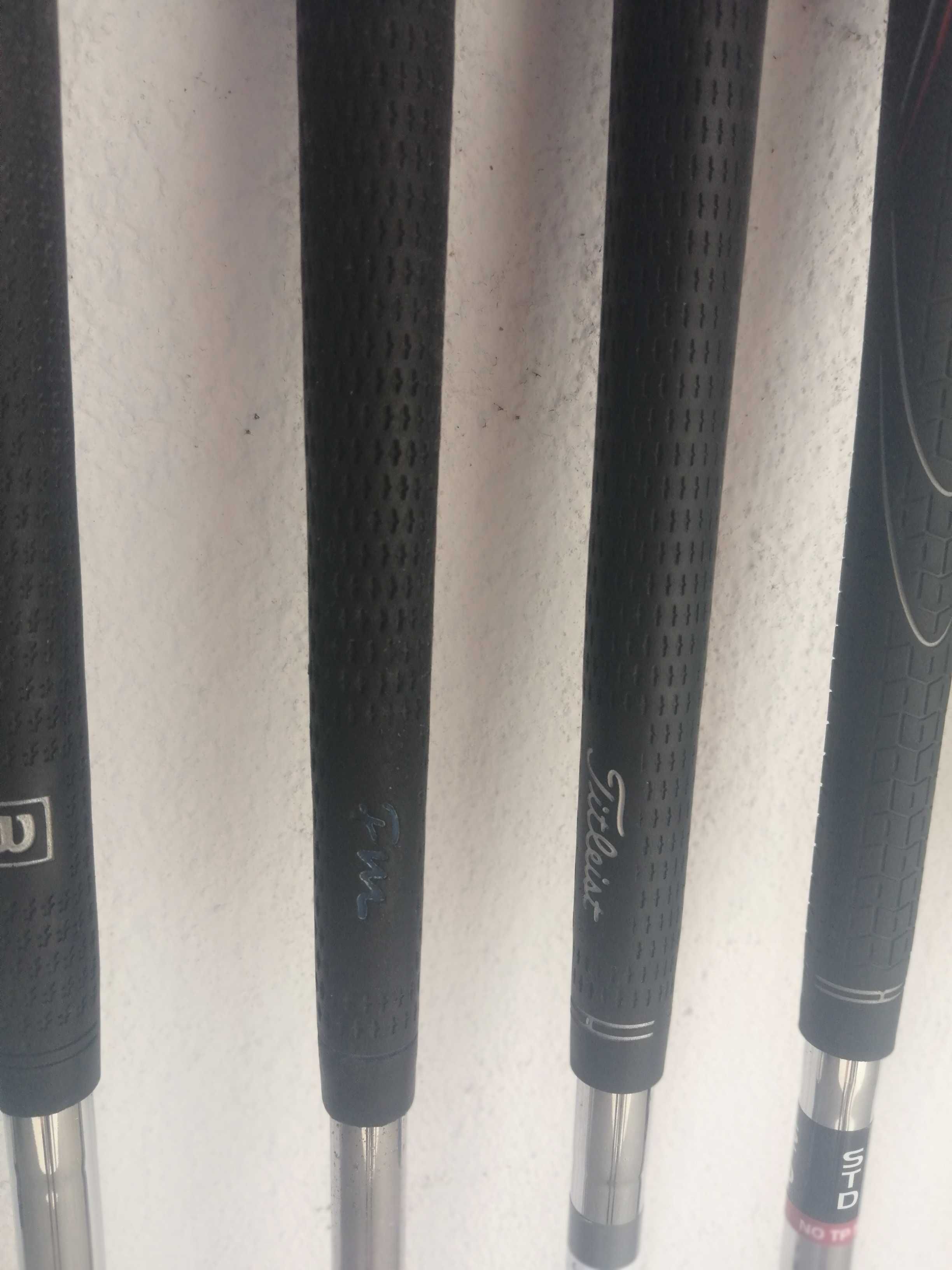 Lote de 5 tacos de golfe variados