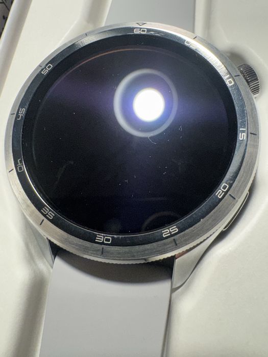 Xiaomi Watch S4 quase sem uso