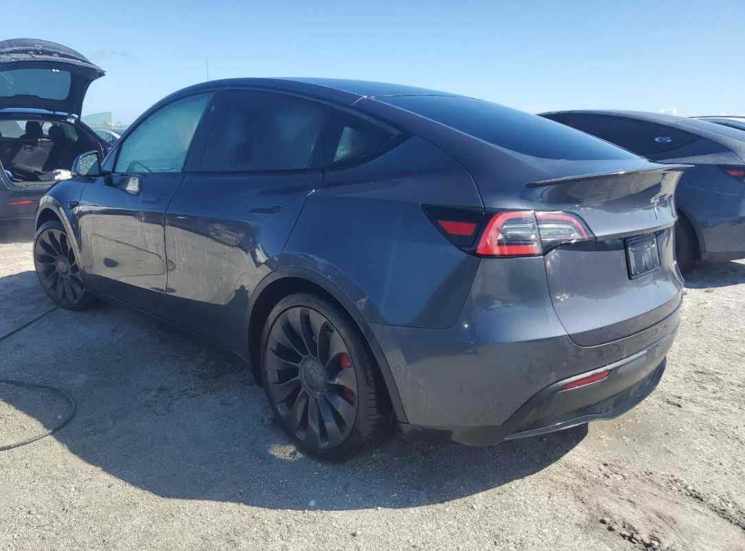 Кришка багажника TESLA MODEL Y пята дверь ляда розборка шрот тесла