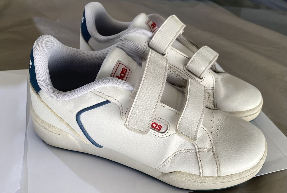 Sapatilha adidas