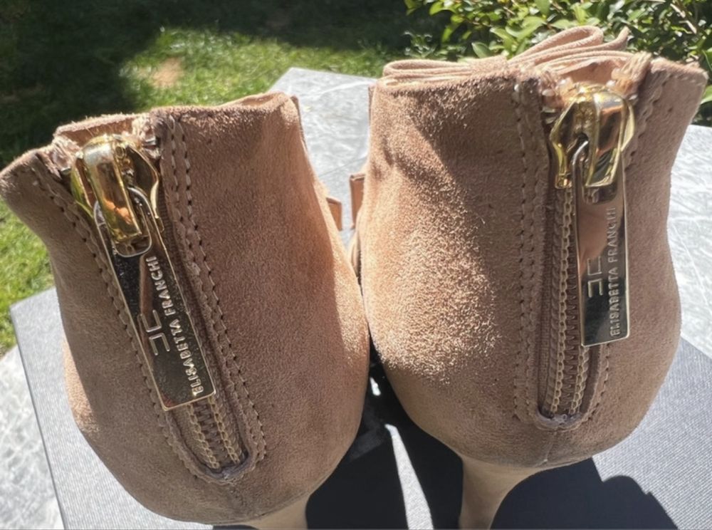 Sapatos Elisabetta Franchi com laços