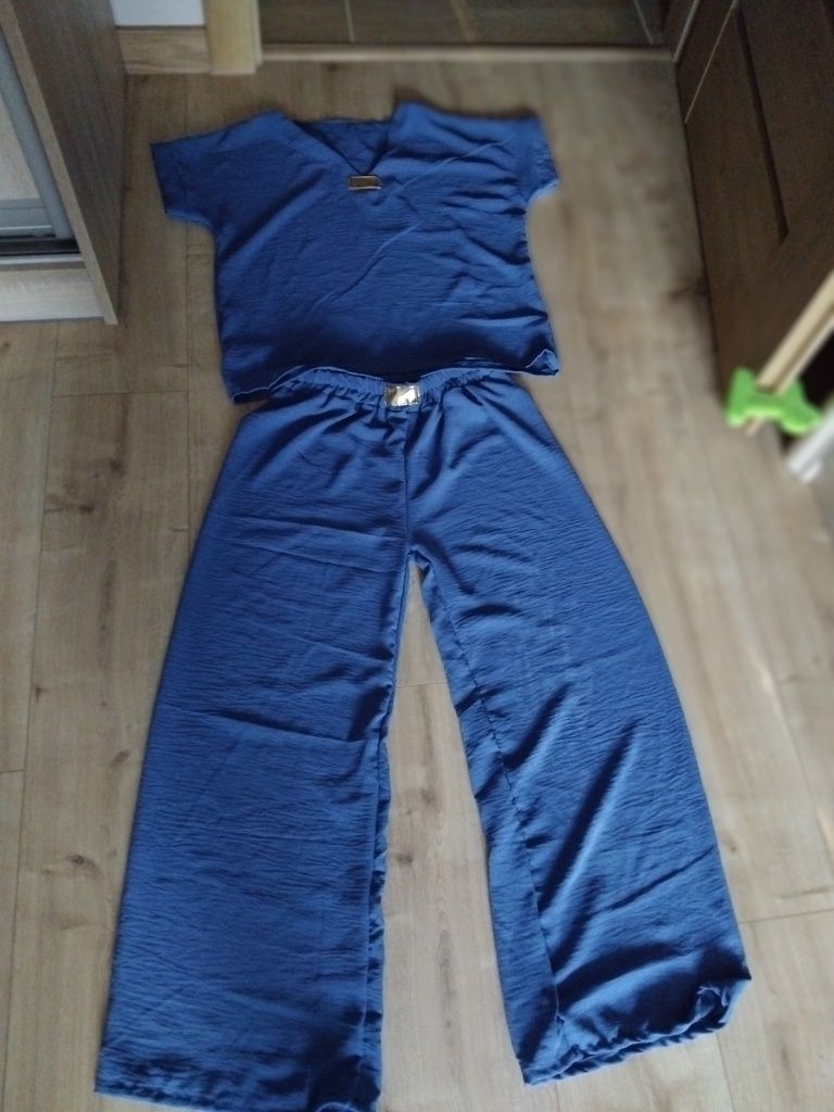 Komplety elegancki damskie M/L