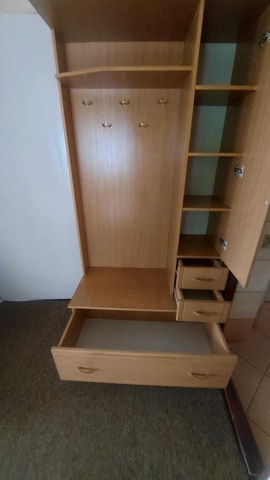 Szafka do przedpokoju