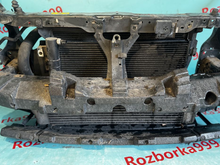 Установочна телевізор Qashqai j10 радіатор 2.0dci Кашкай