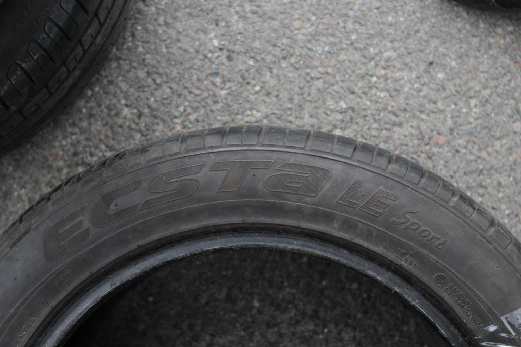 Резина Kumho Estrela 235/50/R17 Лето Пара