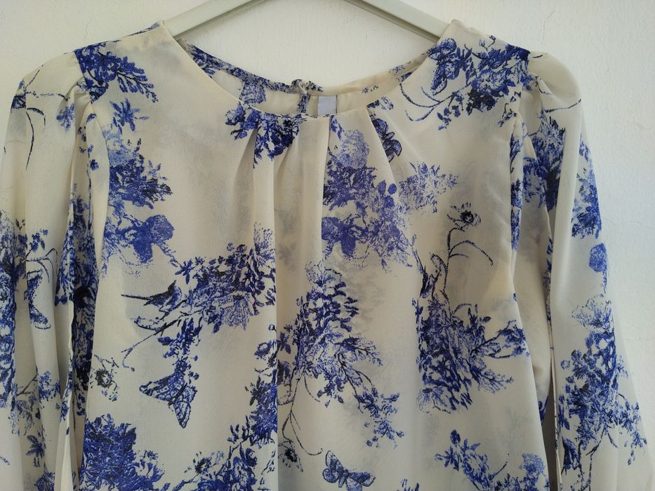Blusa floral romântica, elegante e fluída - Boulevard - Tamanho S