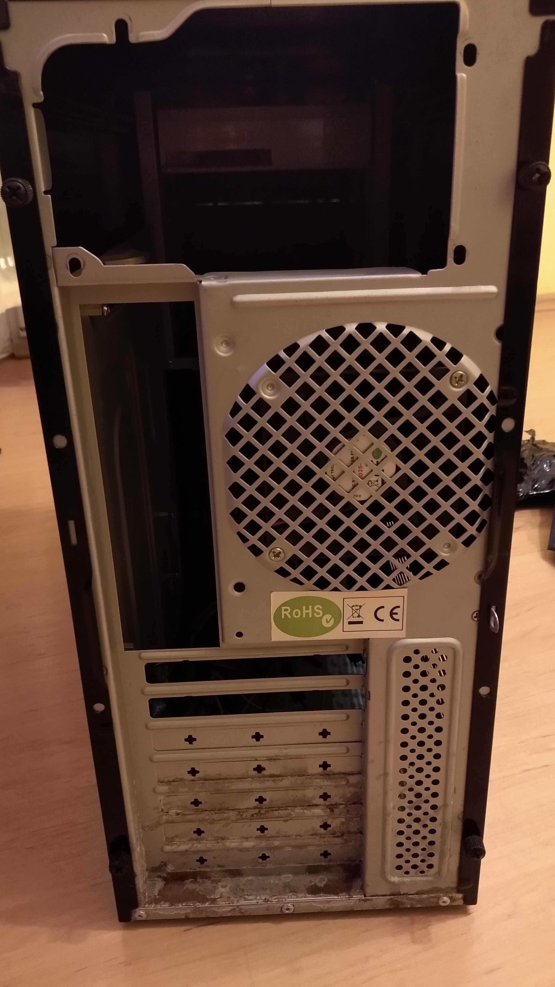 Obudowa ATX z DVD-RW i LCD do PC