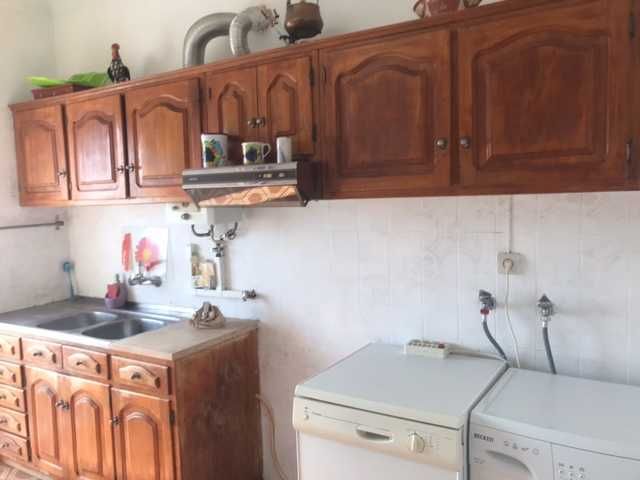 Imovel T3 Setubal, no Bairro Liceu c boas áreas para renovar