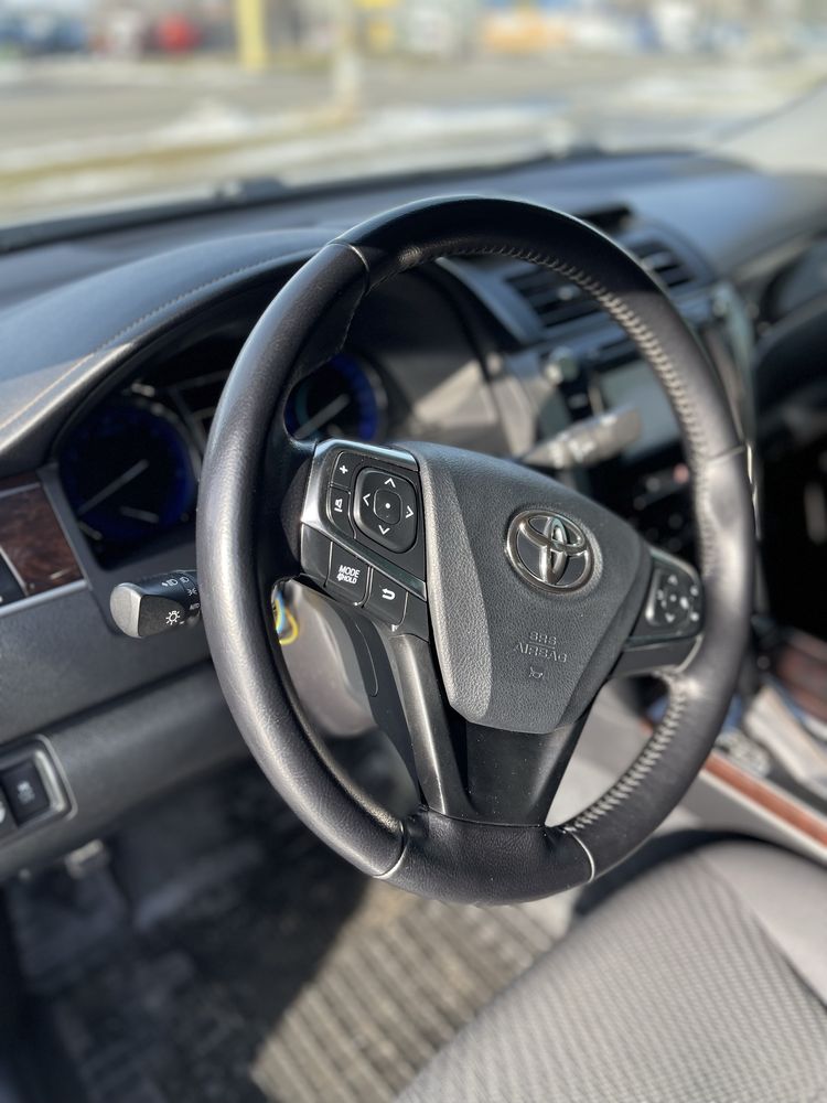 Продам Toyota Camry,2016 Официал