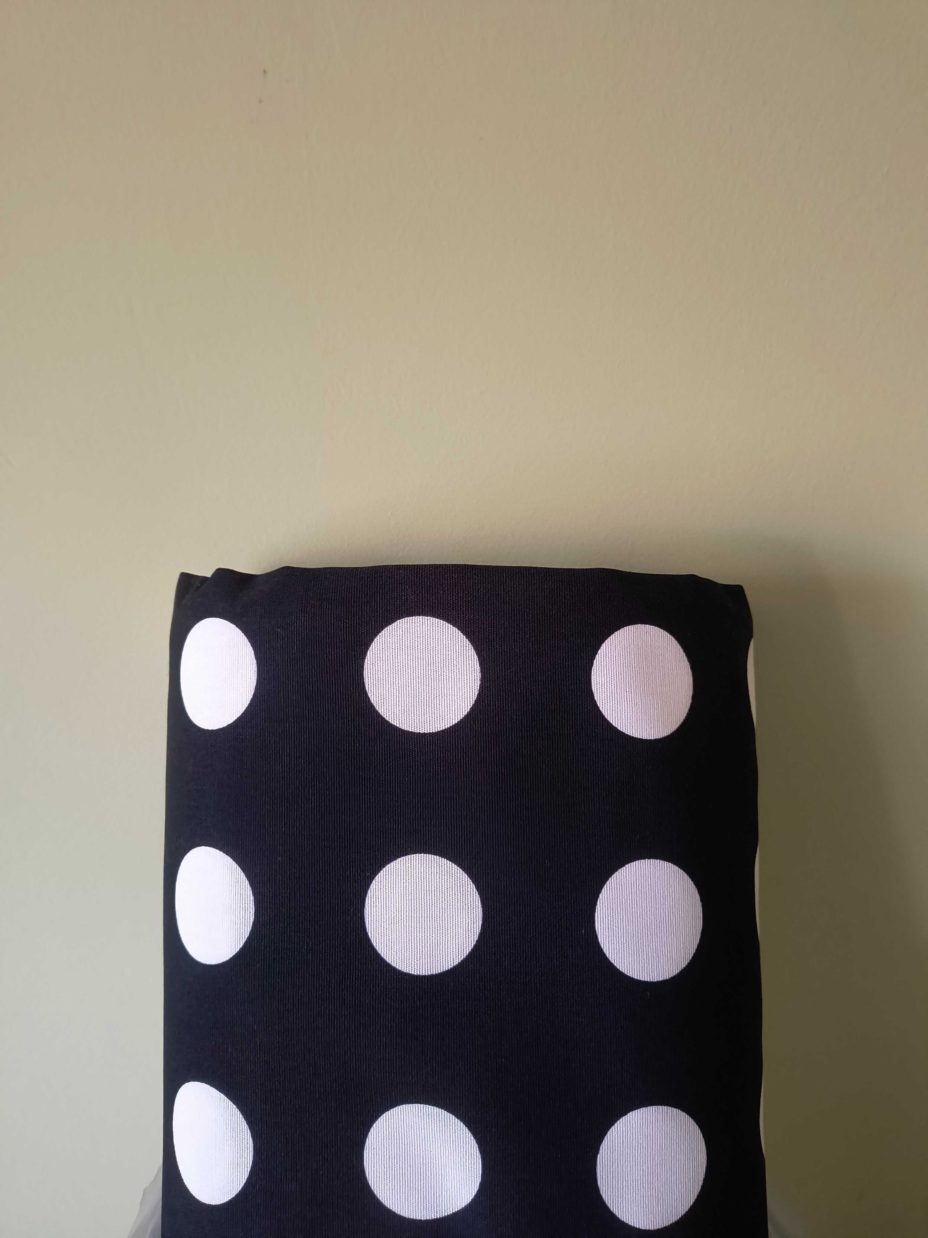 Materiał Ikea w kropki