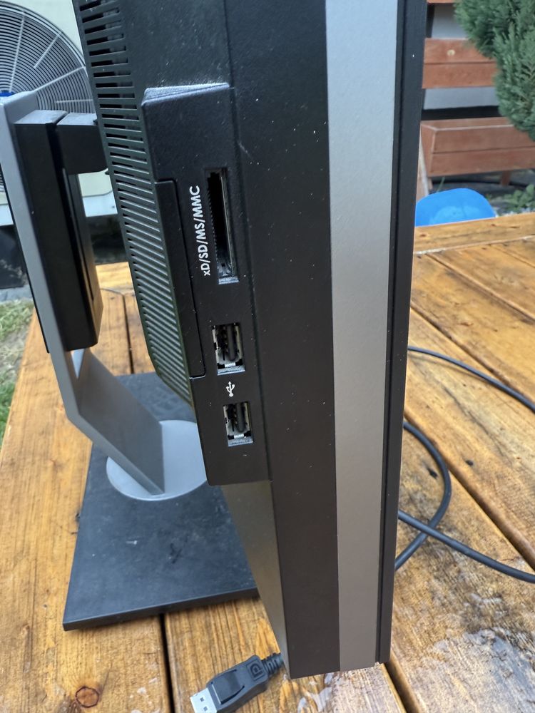 Monitor Dell 24 cale