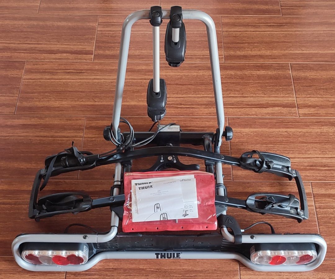 Bagażnik rowerowy Thule EuroRide 940. Blokady na klucz, odchylany.
