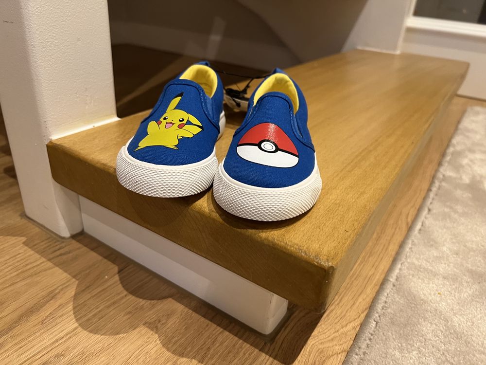 Trampki pokemon H&M