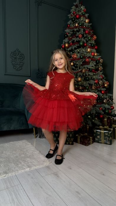 Святкова пишна новорічна сукня червоного, зеленого кольору