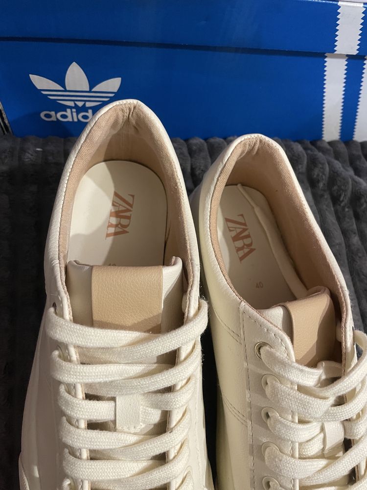 Жіночі кросівки Zara 40(26см) натуральна шкіра