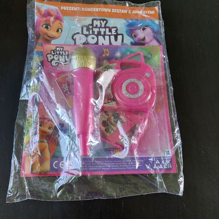 Gazetka z akcesoriami dla dzieci.