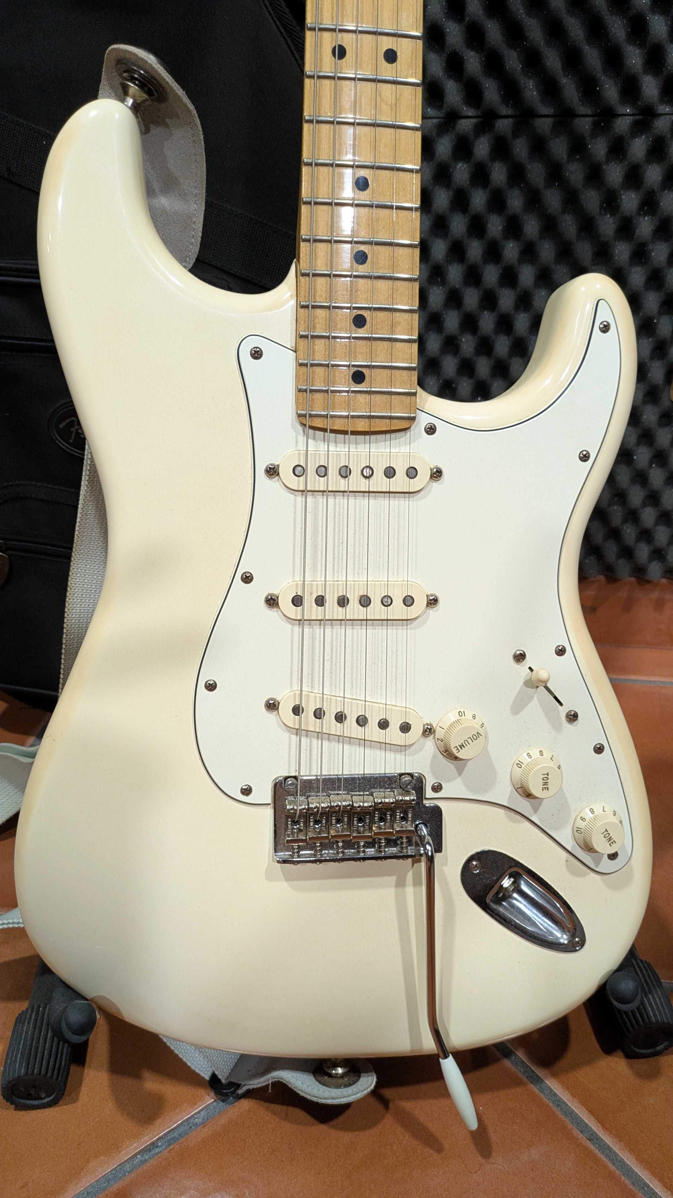 Guitarra Elétrica Fender Stratocaster
