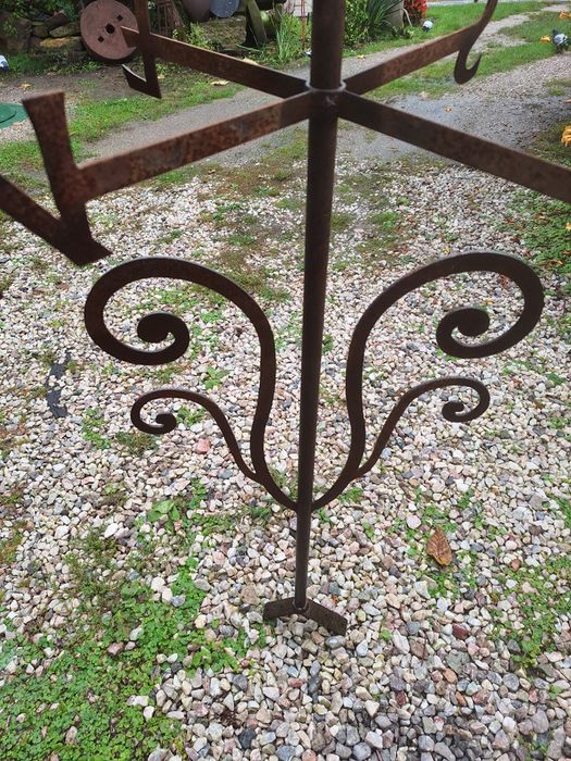 Wiatrowskaz metalowy duży