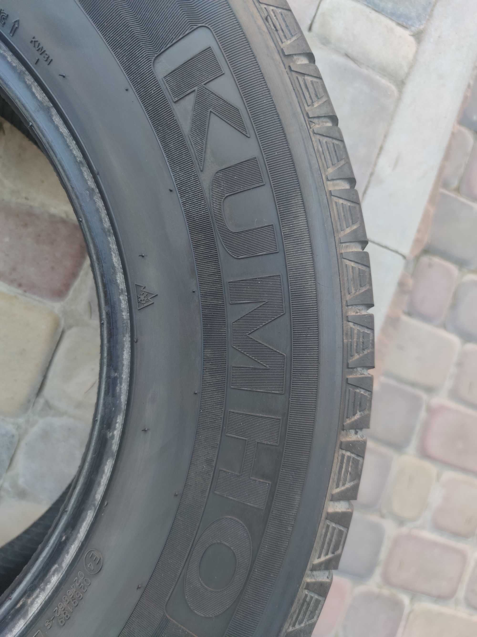 Комплект зимней резины Kumho 265/65R17