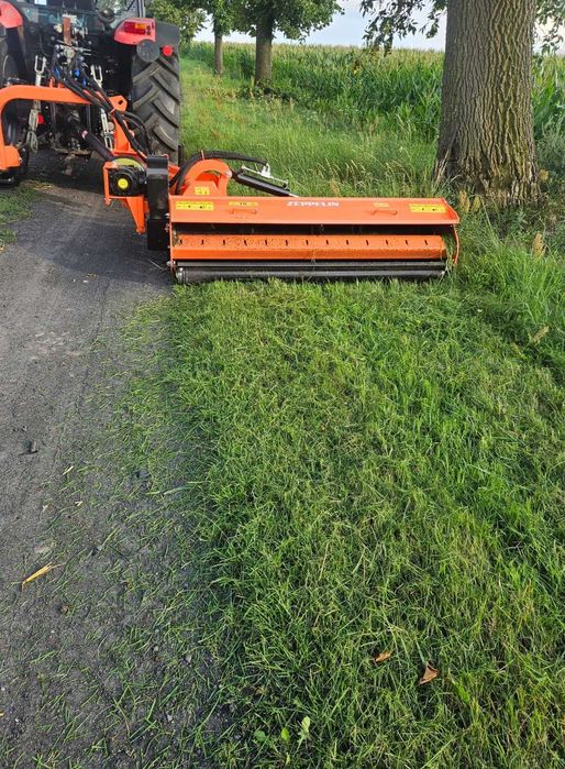 Mulczowanie, koszenie traw kosiarką bijakową