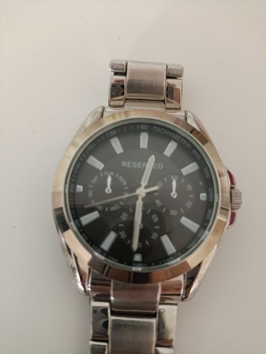 Zegarek z tarczami i bransoletą stalową