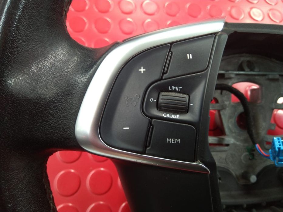 Volante-AA-AA [Citroen C4 II (B7)]