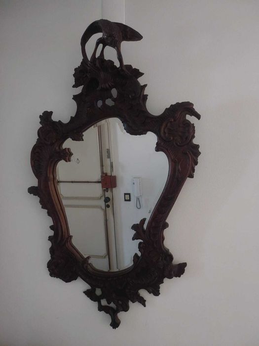 Espelho de madeira antigo