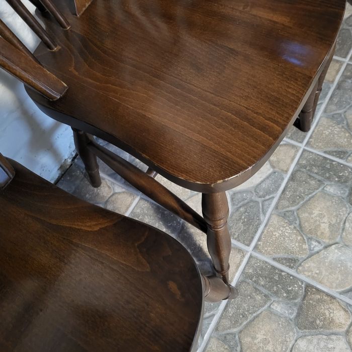 zestaw 4 drewnianych krzeseł Radomsko Windsor