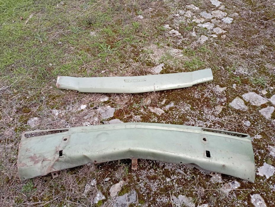 Partes da frente Peugeot 504 (para restauro)