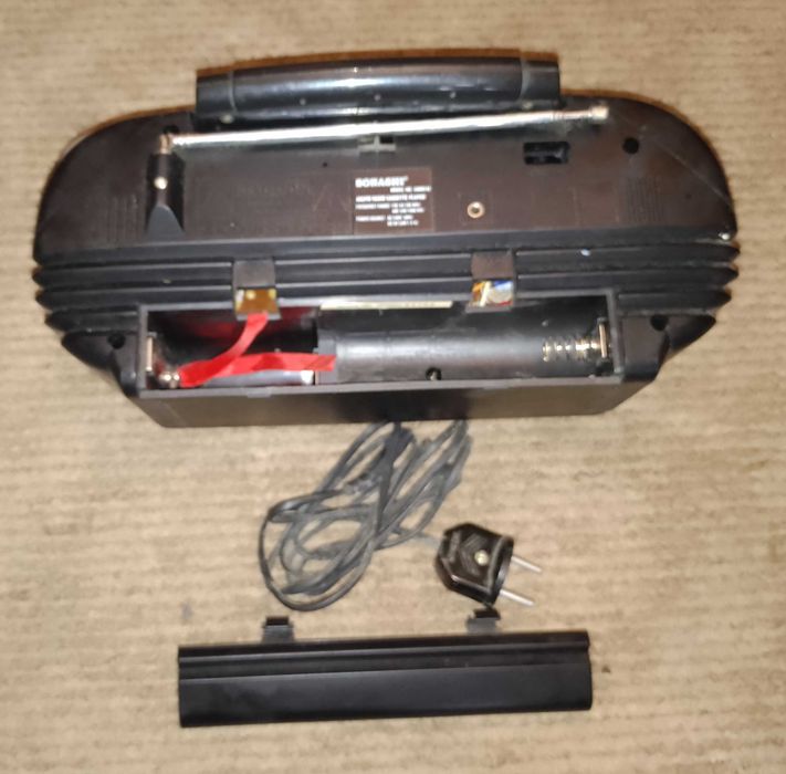 CD/Радио Магнитола/Плеер Кассетный.От сети и на батарейках.-3шт.разных