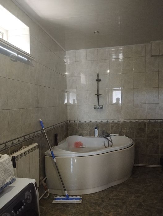 Продам 2 поверховий будинок Нововодолазький район  з Евроремонтом