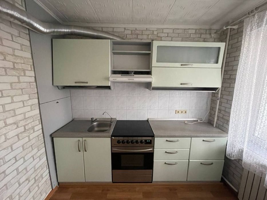 Продам простору 1-кімнатну квартиру ж/м Тополя вул.Тополина 14