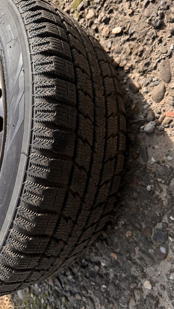 Продам зимову резину TOYO OBSERVE 195/65 R15