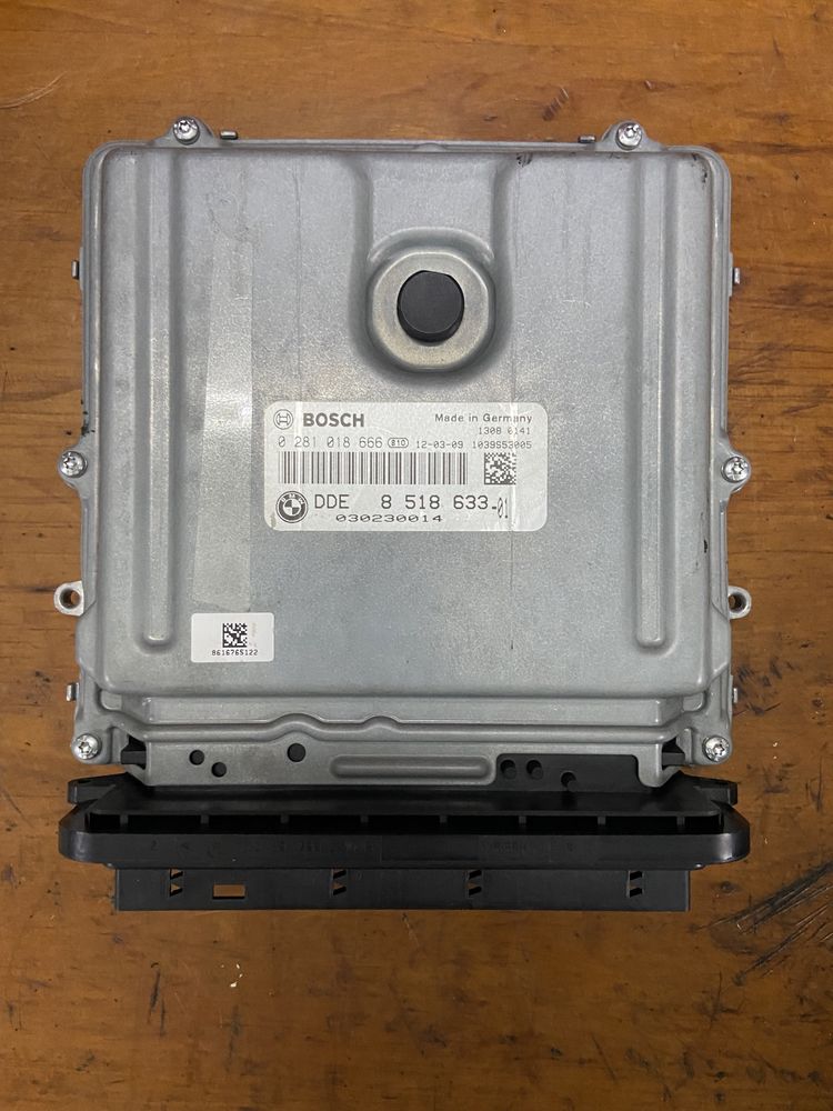 ECU Centralina motor Bosch BMW 640D/535D