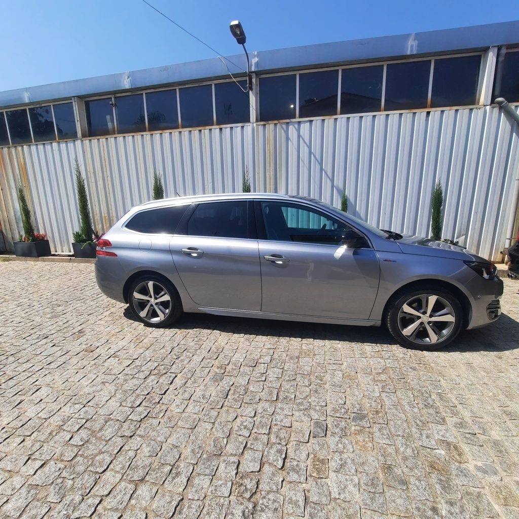 Peugeot 308 GT Line - Excelente Estado
