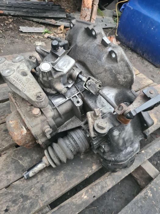 Кпп коробка передач Opel Astra H Vectra C Zafira B 1.6 1.6 F17C394