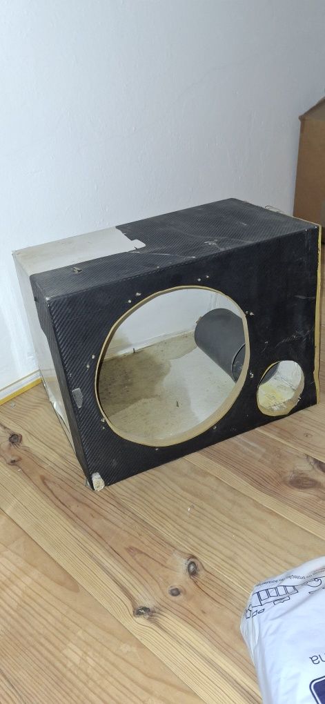 Caixa para subwoofer