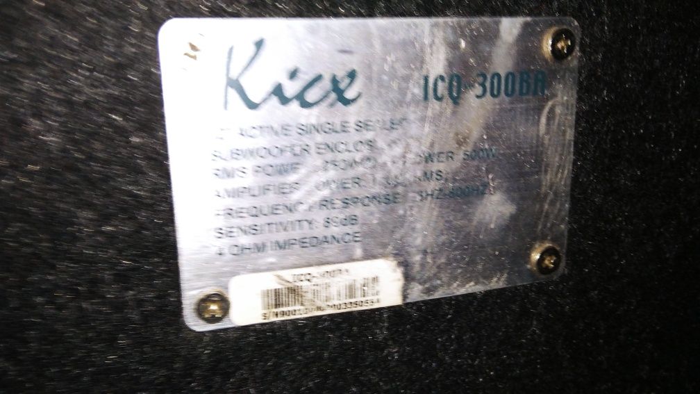 Активний сабуфер Kicx ICQ 300BA 

в ящику з ви