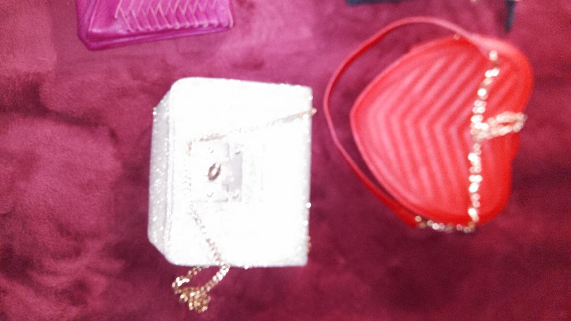 Продам женские сумки . PRIMARK. красная.RIVER ISLAND черная.  COVETED
