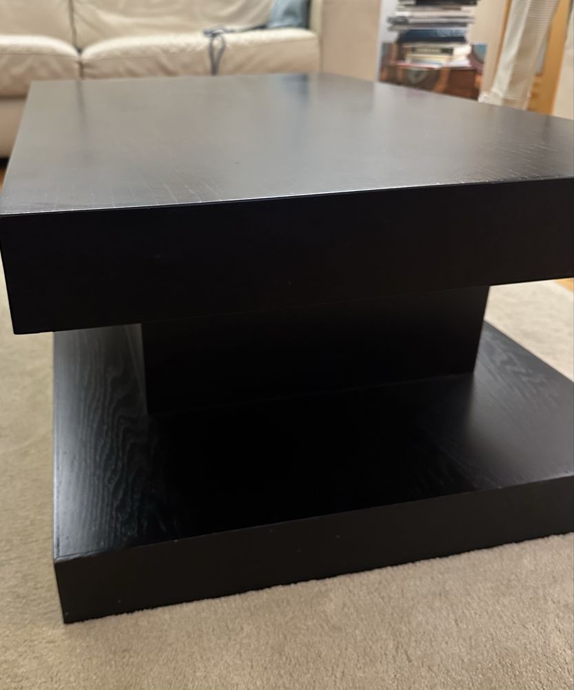 Mesa de centro em madeira preta
