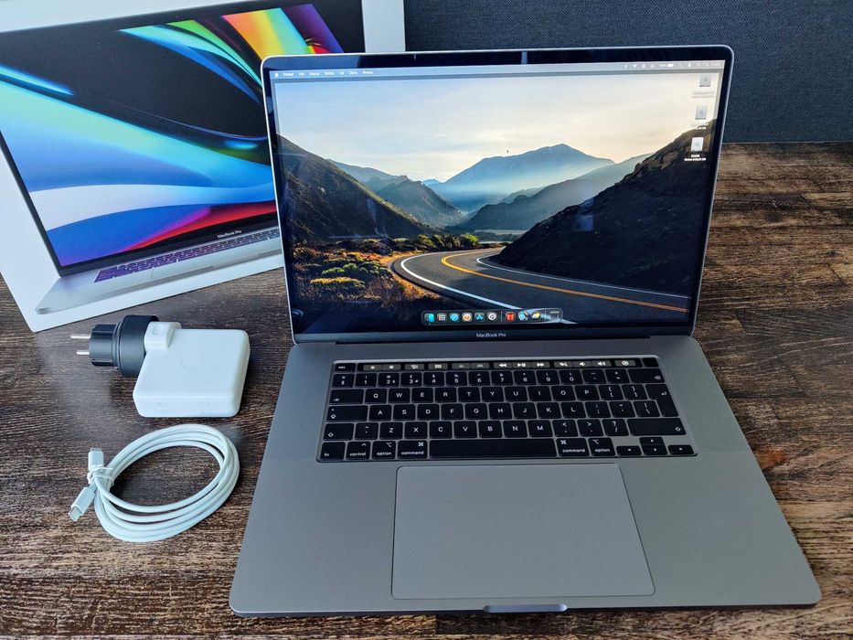 Apple MacBook Pro 2019, 16", Intel i9, 64 GB, 1 TB SSD, AMD Pro 5500M