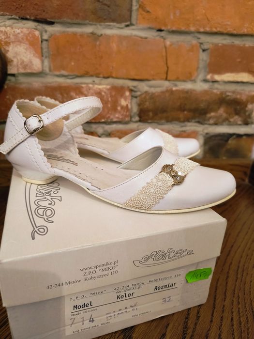 Buty komunijne dziewczęce rozm. 32