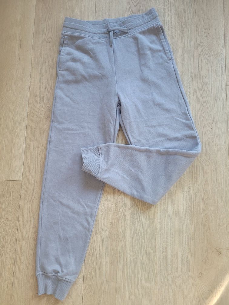 Szare spodnie dresowe H&M r.152